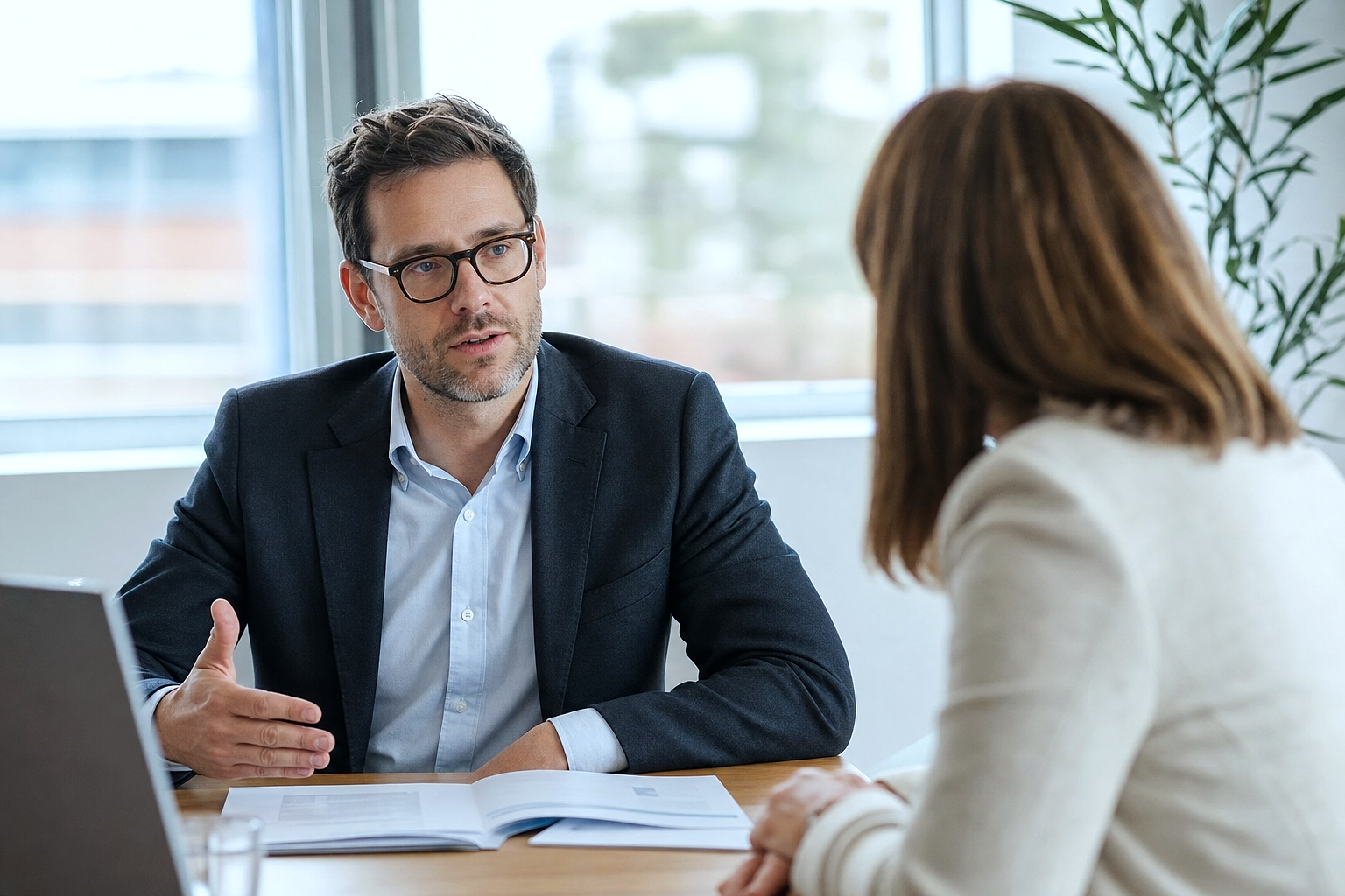 Key Benefits of settlement agreements for employers - illustrating settlement agreements for employers